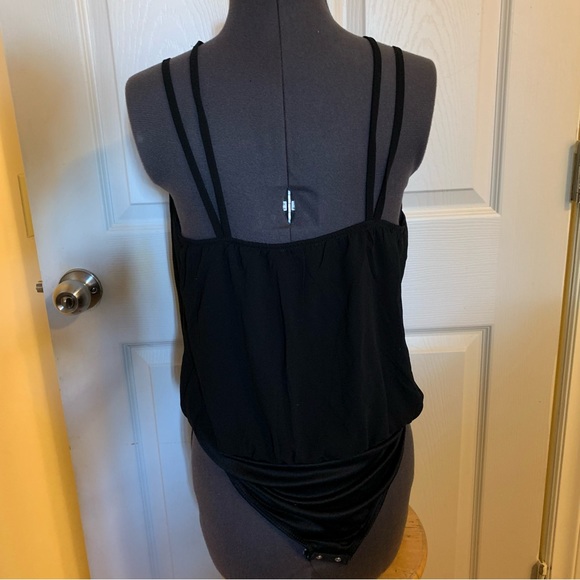 TOBI Bodysuit Caged Strap Front in Black V neck - Picture 5 of 12